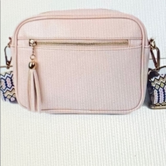 REDUCED $5 Crossbody Guitar Strap Blush Faux Leather Bag NWT - Picture 4 of 5